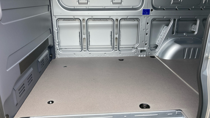 Mercedes-Benz Sprinter E314 L2 Electric Rwd 100kW 81kWh Pro Van Auto - Image 14
